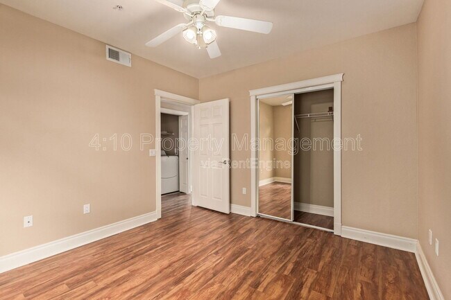 Building Photo - 15095 N Thompson Peak Pkwy