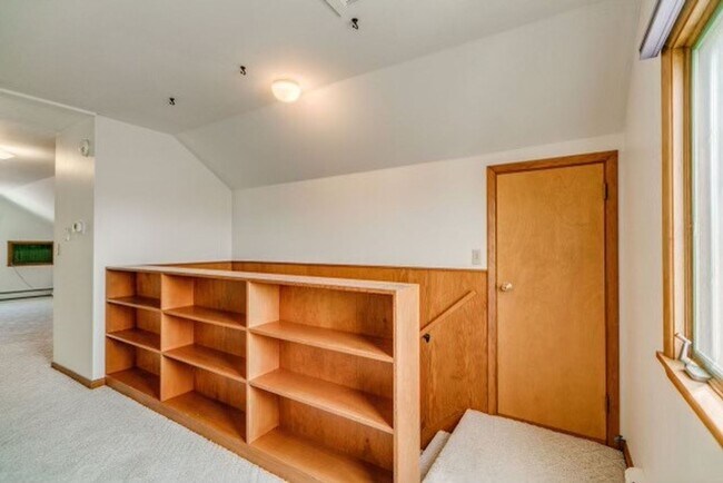 Building Photo - 821 N 15th St