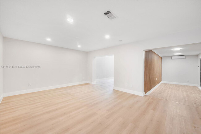 Building Photo - 14725 SW 107th Terrace