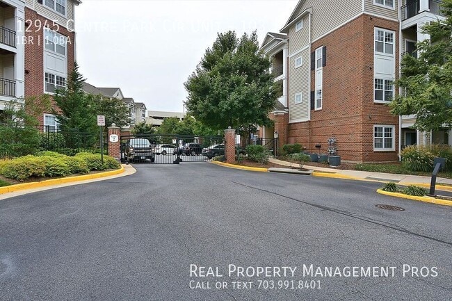 Building Photo - 12945 Centre Park Cir