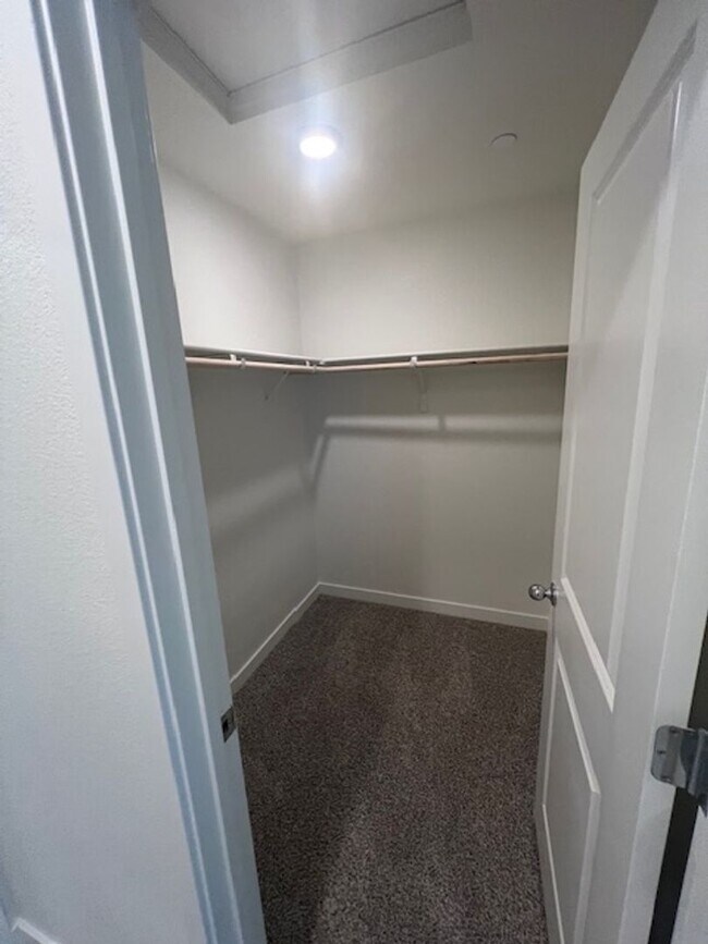 Building Photo - Brand New DR Horton Solar Smart Home with 4 Bedrooms.