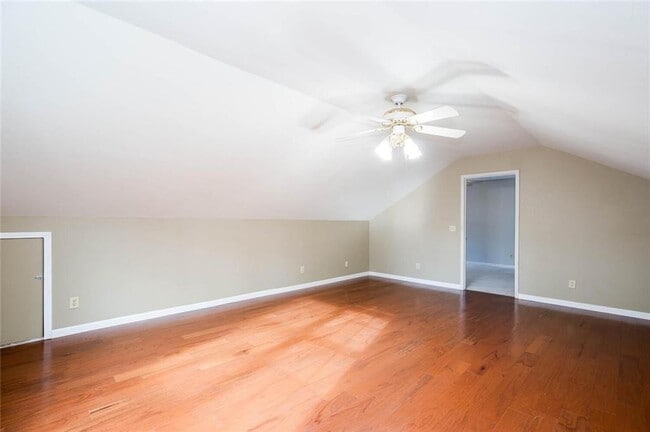 Building Photo - 1049 Seven Springs Cir NE