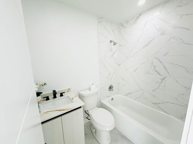 Building Photo - 2316 Freedom St