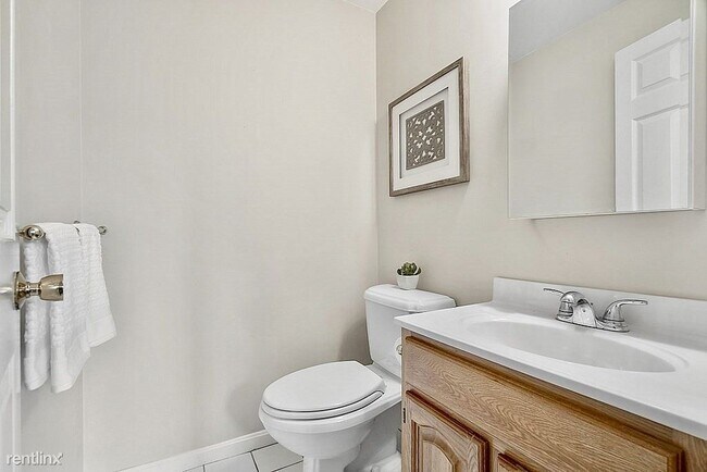 Building Photo - 2 br, 3 bath House - 17 Highland Ct