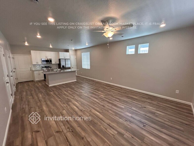 Building Photo - 42 N Riverside Dr