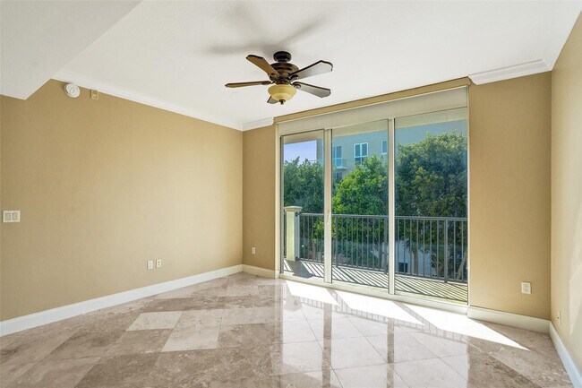 Building Photo - 101 S Ocean Dr