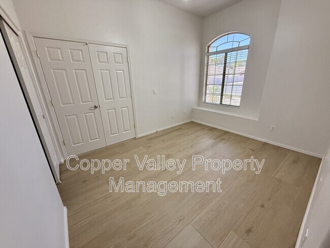 Building Photo - 6889 W Paso Trail