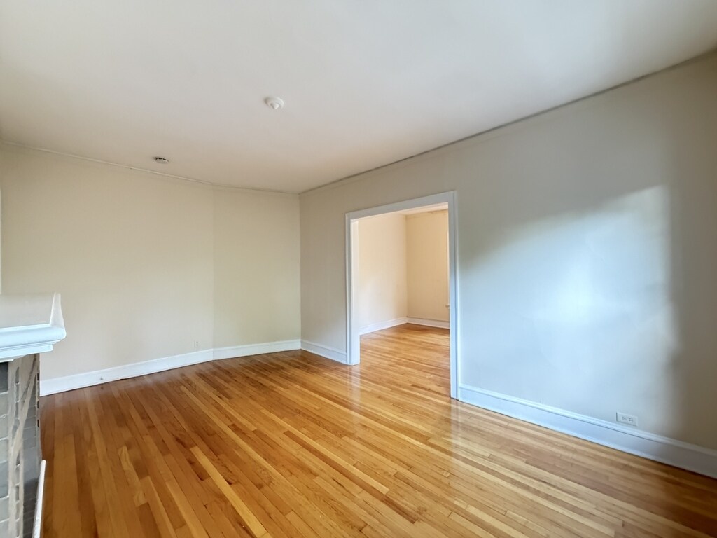Building Photo - 805 Dempster St