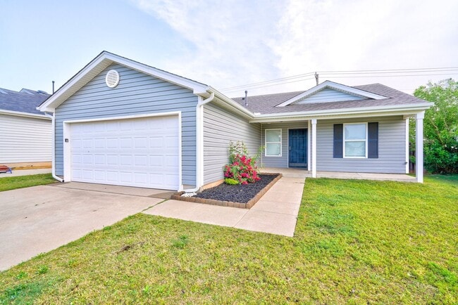 Primary Photo - 10425 Aberdeen Dr