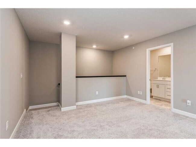 Building Photo - 10634 Weston Wy N