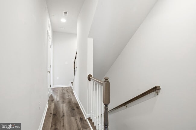 Building Photo - 14325 Potomac Heights Ln