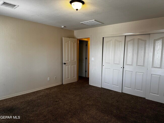 Building Photo - 12641 Paseo Rae Ave