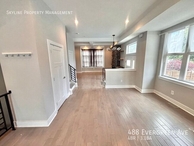 Building Photo - 488 Evergreen Ave