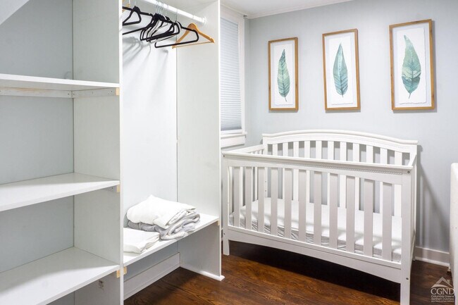 Building Photo - 426 Spook Rock Rd