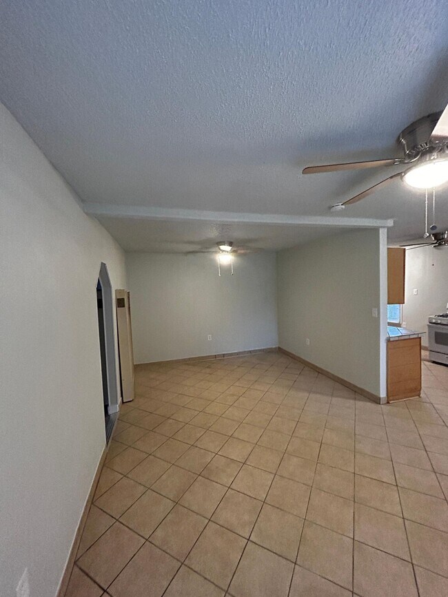 Building Photo - 2403 22nd Pl