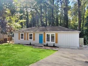 Building Photo - 755 Cascade Dr