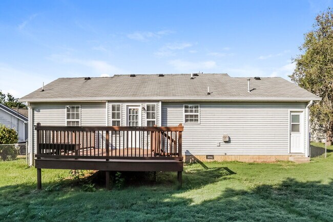 Building Photo - 1106 Lillian Ct