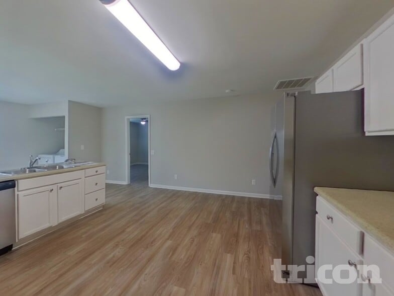 Building Photo - 5411 Peachwood Dr