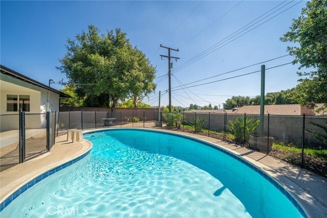 Building Photo - 205 S Hacienda Ave