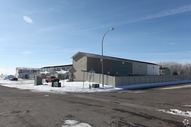 Building Photo - Two Top Village Town Homes