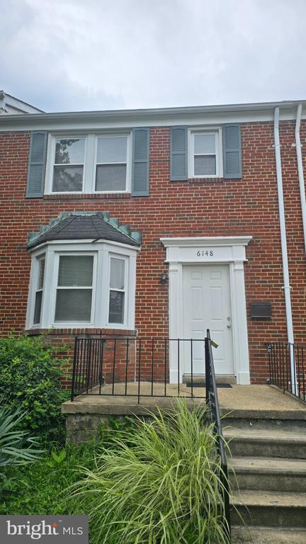 Building Photo - 6148 Parkway Dr