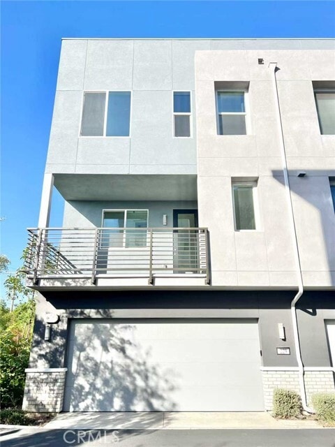 Building Photo - 229 Steely