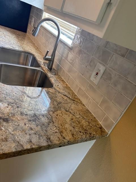 Building Photo - 12210 Roandale Dr