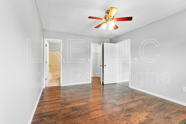 Building Photo - 6707 Fenske Ln