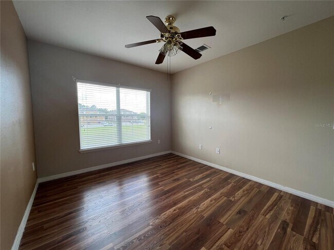 Building Photo - 2137 Betsy Ross Ln