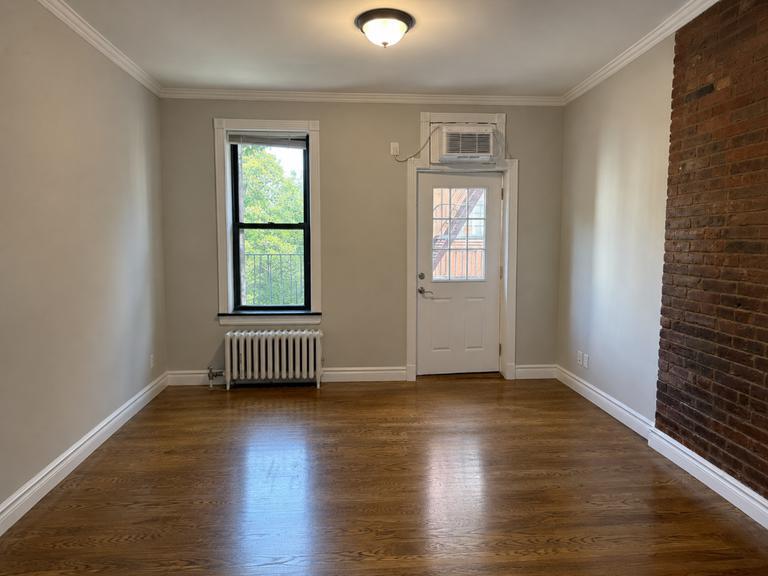 Building Photo - 722 Tenth Ave (between 49th & 50th), #4A