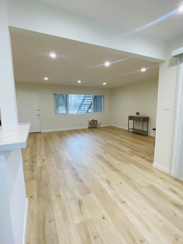 Building Photo - 8919 Longden Ave