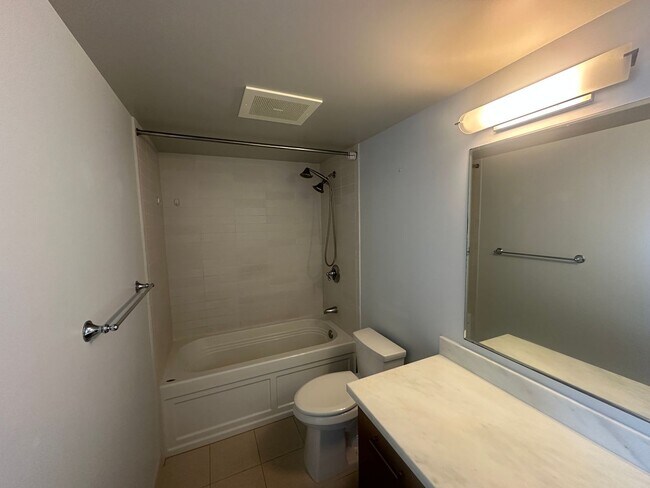 Building Photo - Pacifica Honolulu #3402