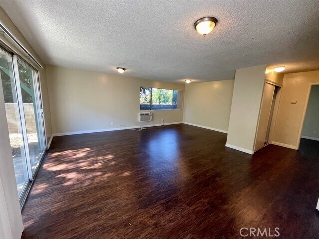 Building Photo - 1452 3rd St