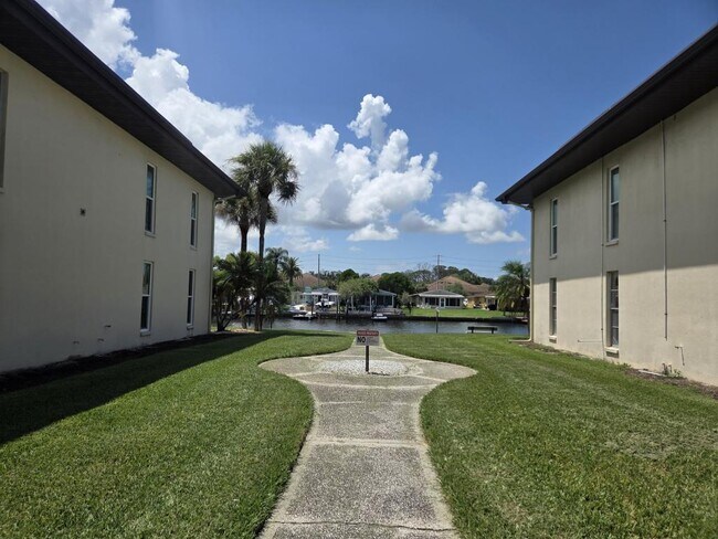 Building Photo - 4812 Jasper Dr