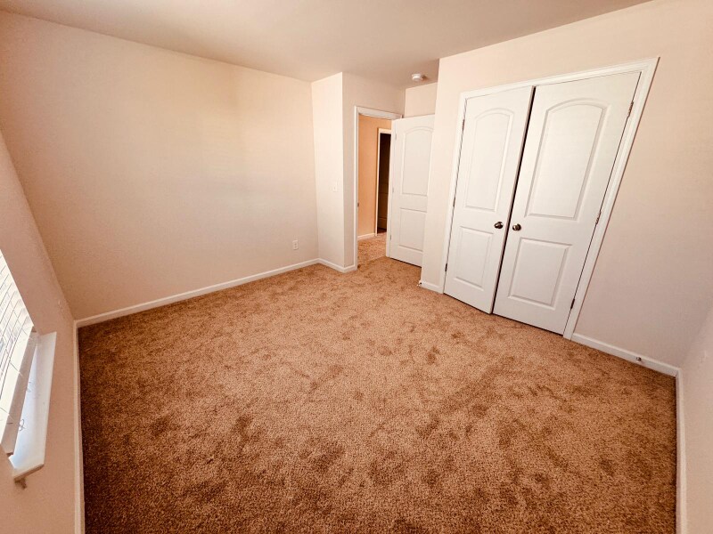 Building Photo - 7136 Maple Run Cir