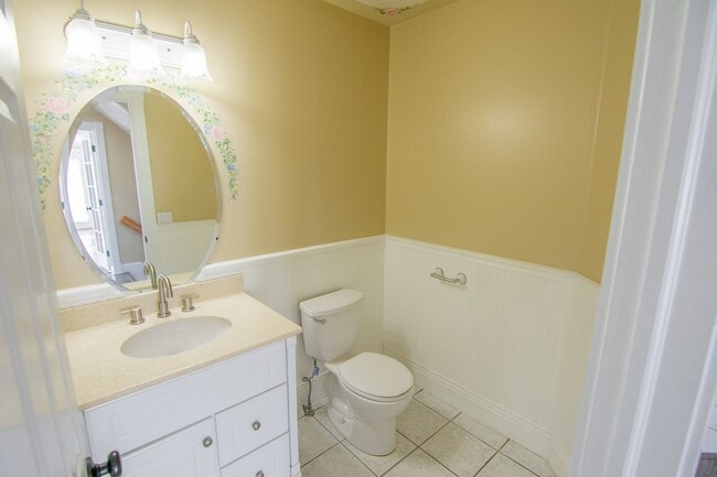 Building Photo - Gorgeous 3-Bed 2.5-Bath Home: w/ Tenant Oc...