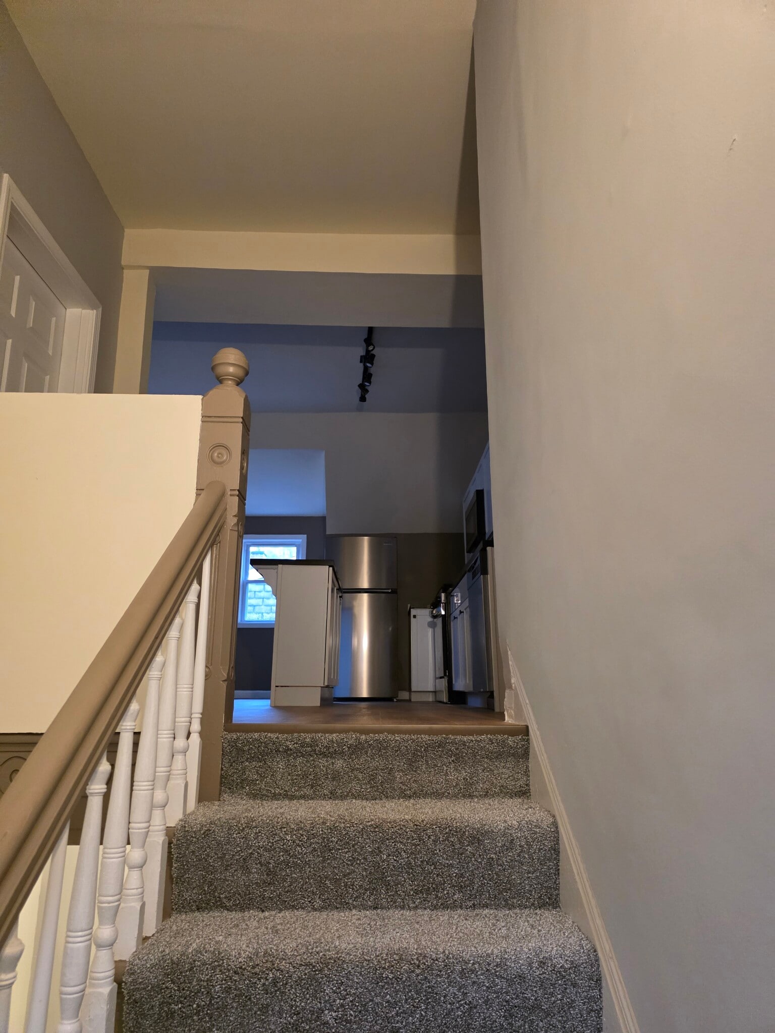 Building Photo - 5487 Hays St