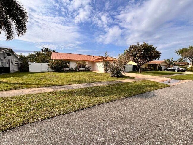 Building Photo - 1580 NW 11th St
