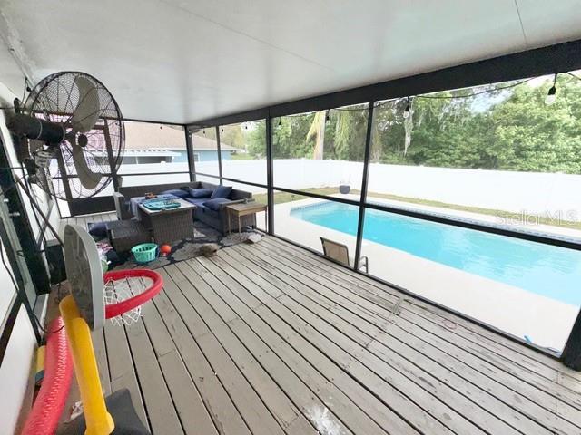 Building Photo - 219 Pebble Ct