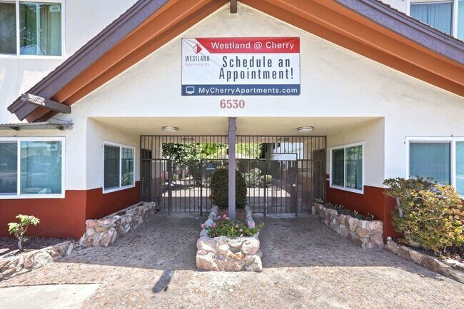 Building Photo - Westland @ Cherry