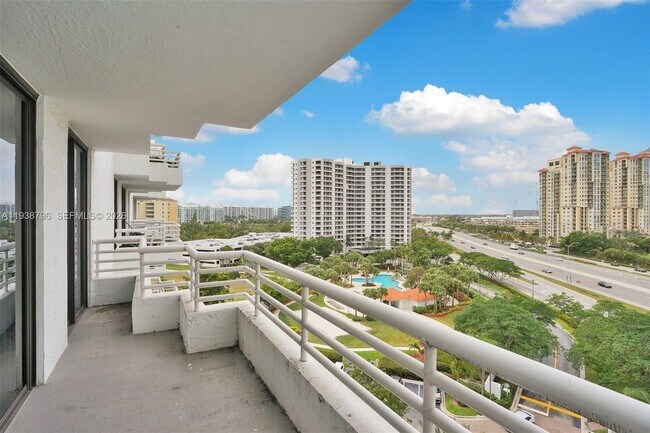 Building Photo - 3300 NE 192 St