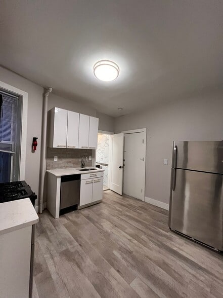 Building Photo - 5114 Palisade Ave