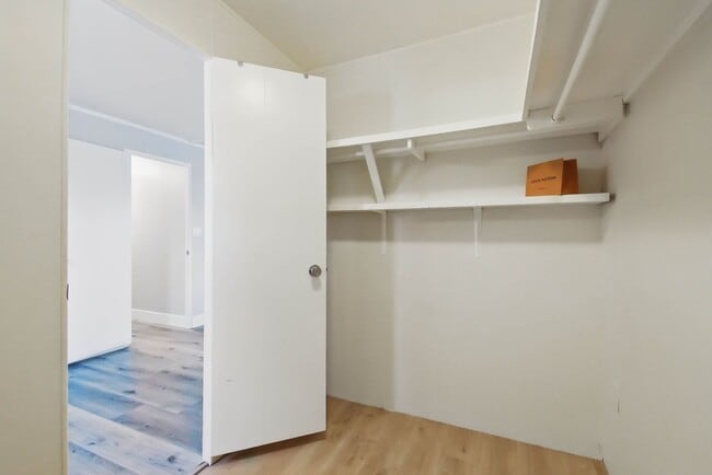 Building Photo - Highly Desirable Double Wide 55+ Home in R...