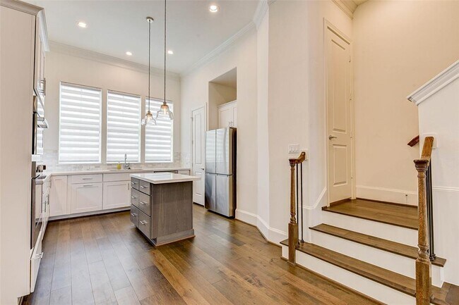 Building Photo - 2724 Dolce Oaks Dr