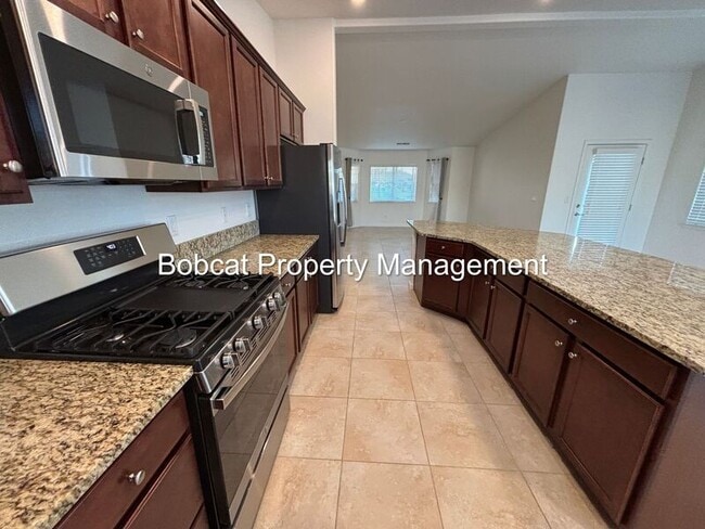 Building Photo - 100 Deschutes Dr