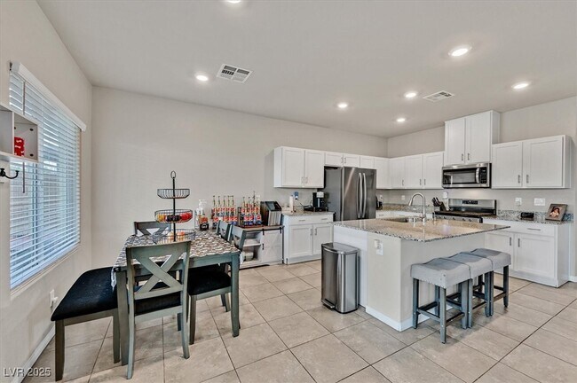 Building Photo - 7807 Rachelis St