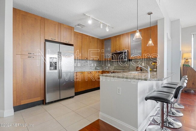 Building Photo - 1431 Riverplace Blvd