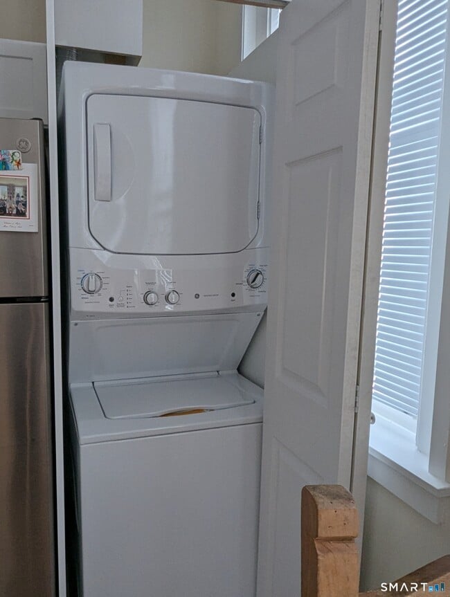 Building Photo - 213 Liberty Square