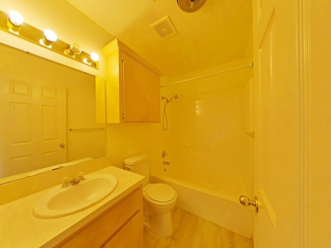 Building Photo - 6837 NW Willow Springs Dr