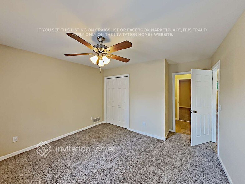 Building Photo - 4059 Oak Ferry Dr NE